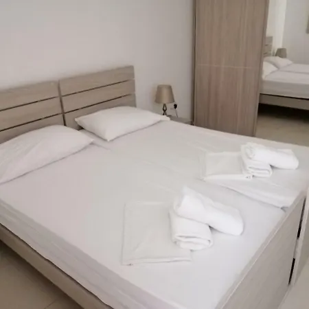 Arturo Mercieqa 4 Apartment