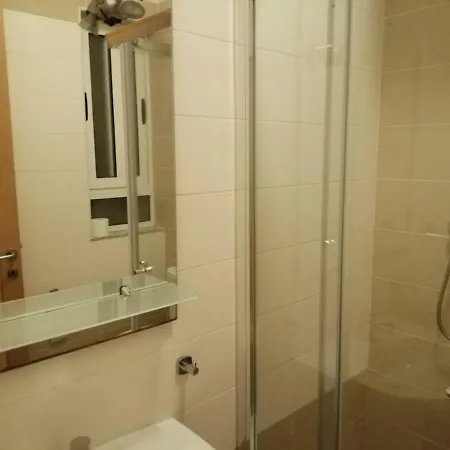 Apartment Arturo Mercieqa 4 *